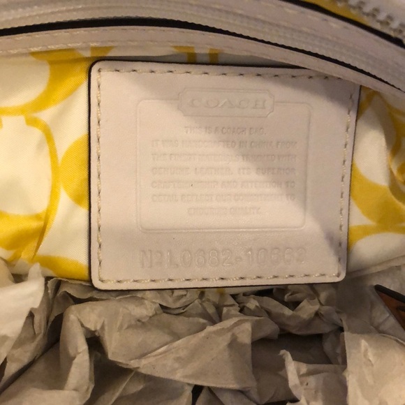 Coach Hamptons medium tote - Picture 3 of 3